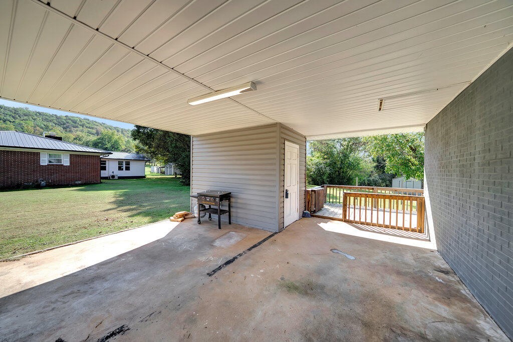 464 Meadowview Lane Decatur, TN 37322 - Photo 25 of 34
