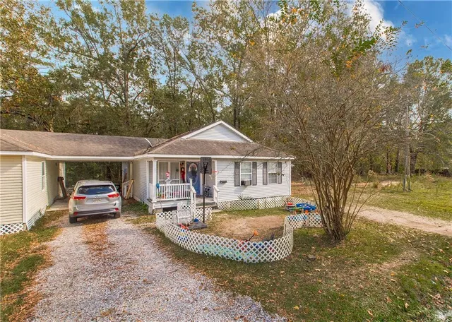 $275,000 | 40216 Hendrix Lane, Ponchatoula, LA 70454