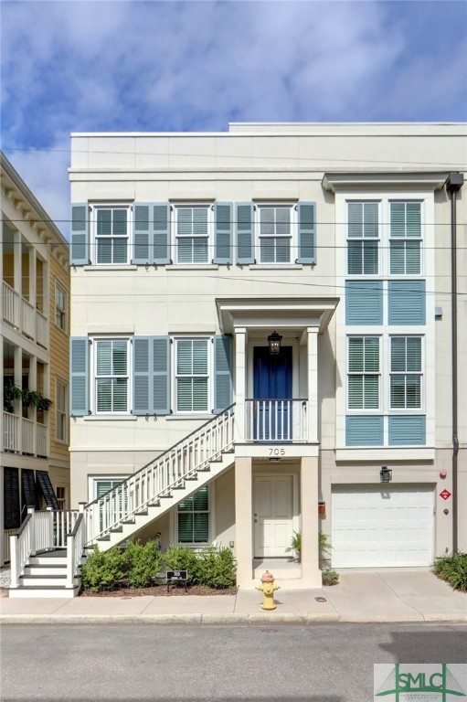 705 Howard St.  1 block from Forsyth Park; single