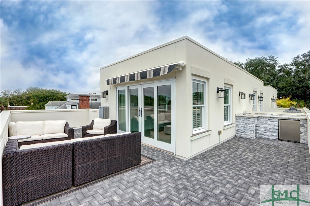 705 Howard Street Savannah, GA 31401 - Photo 30 of 46 Fabulous outdoor rooftop space