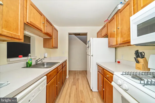 $2,300 | 6520 Lake Park Drive, Unit 201, Greenbelt, MD 20770