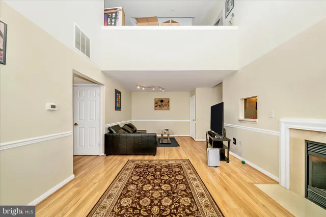 $2,300 | 6520 Lake Park Drive, Unit 201, Greenbelt, MD 20770