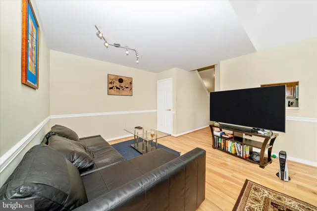 $2,300 | 6520 Lake Park Drive, Unit 201, Greenbelt, MD 20770