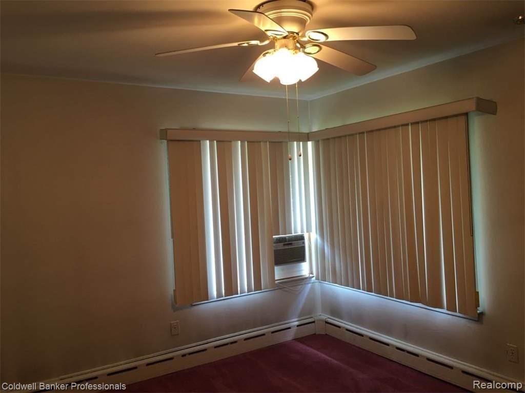 20904 Doepfer Road Warren, MI 48091 - Photo 8 of 23 8.JPG