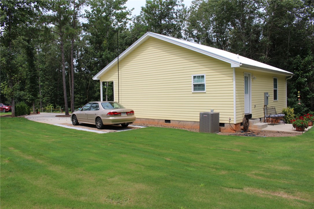 482 Brown Farm Road Seneca, SC 29678 - Photo 25 of 36 Gallery Image 25
