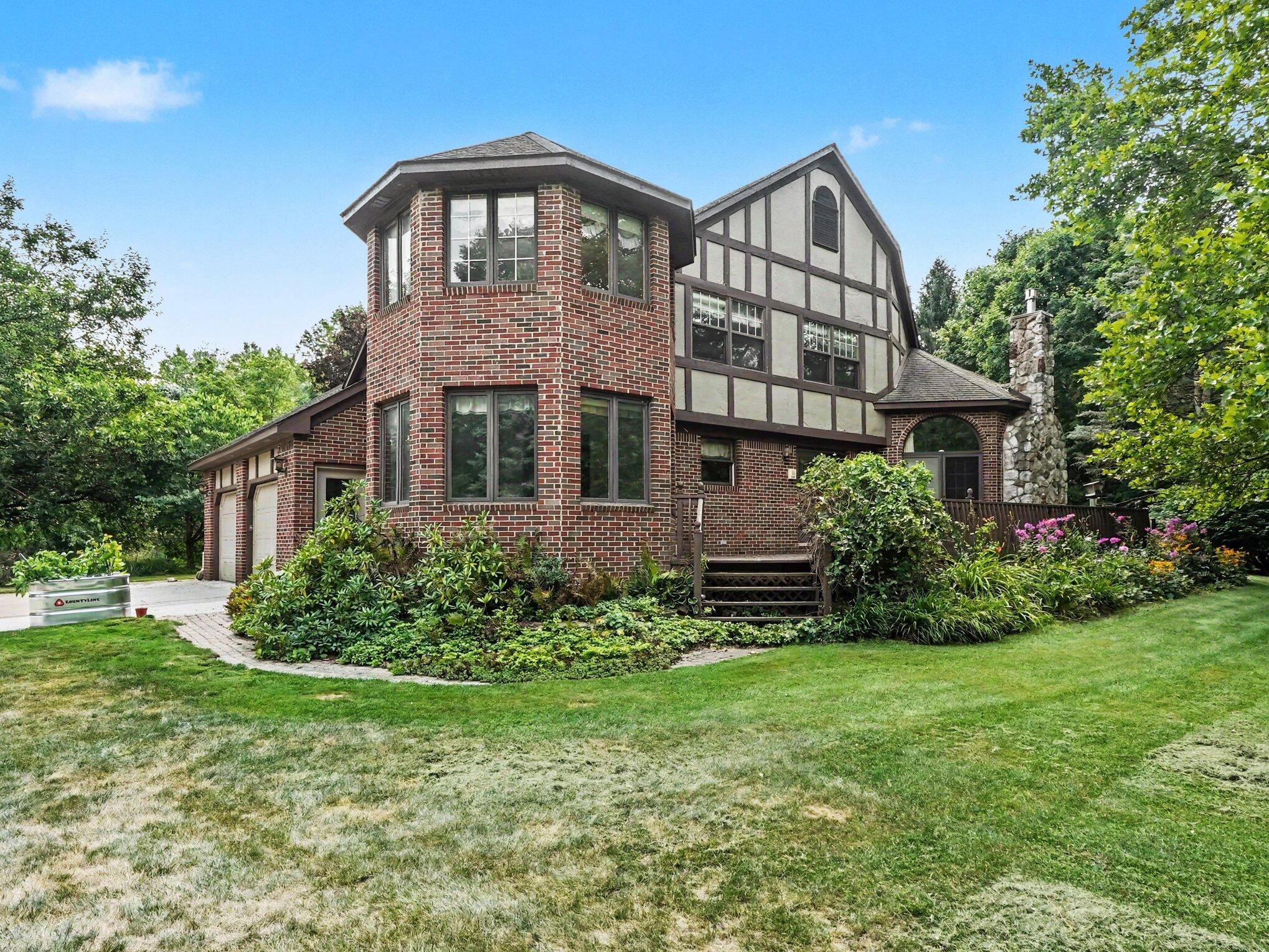 10599 Fleming Road Dexter, MI 48130 - Photo 1 of 49 Front view
