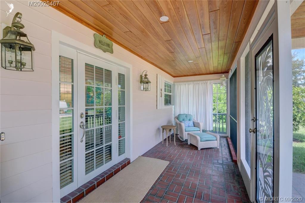 904 Southeast Riverside Drive Stuart, FL 34994 - Photo 10 of 72