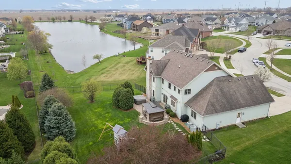 $615,000 | 21261 Somerset Street, Shorewood, IL 60404
