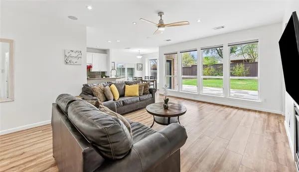 $575,000 | 12165 Shoal Creek Drive, Frisco, TX 75035