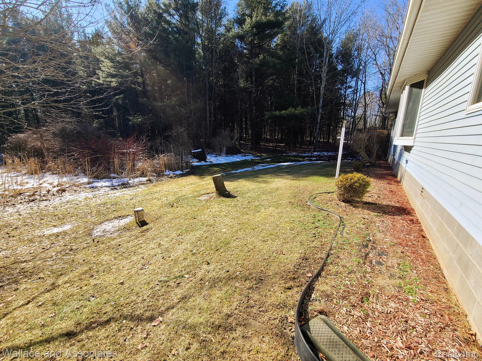 7190 Harrington Road Lexington, MI 48450 - Photo 16 of 18 Gallery Image 16