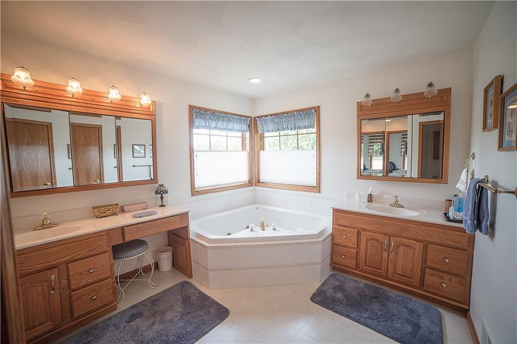 403 Heritage Run Road Indiana, PA 15701 - Photo 10 of 24 Bathroom