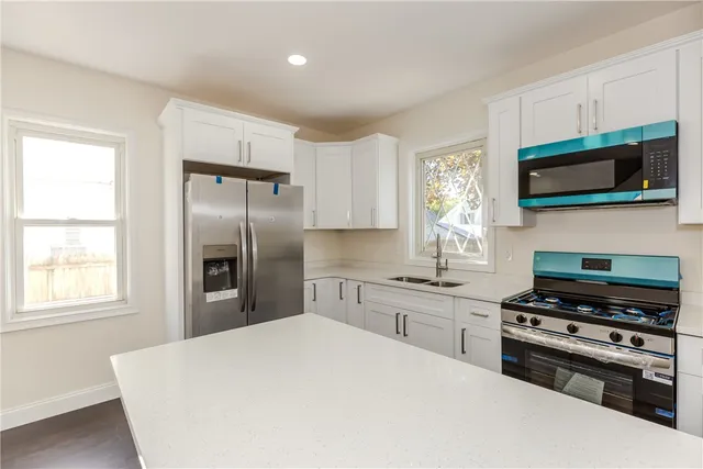 $600,000 | 73 Maple Avenue, Johnston, RI 02919