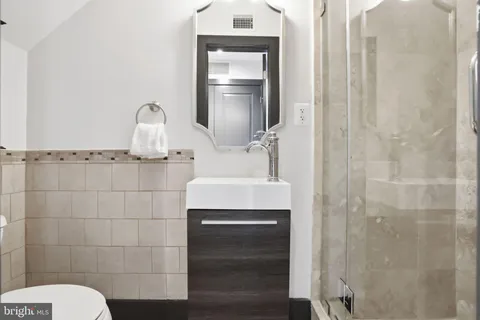 $610,000 | 1127 6th Street Northwest, Unit 200, Washington, DC 20001