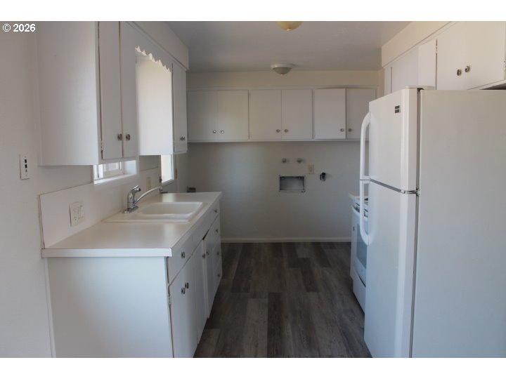 122 South 38th Street Springfield, OR 97478 - Photo 16 of 22 Gallery Image 16