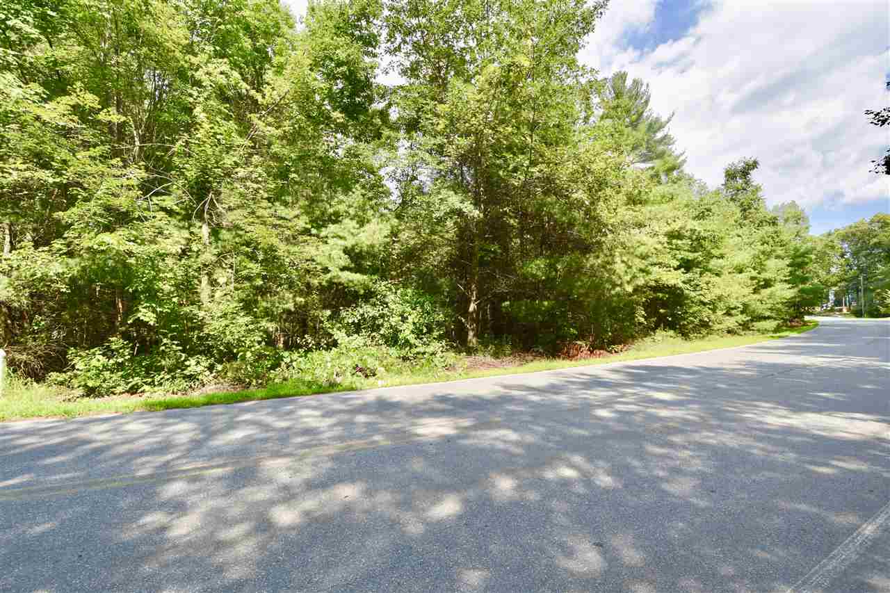 32 Tenney Road Pelham, NH 03076 - Photo 2 of 4