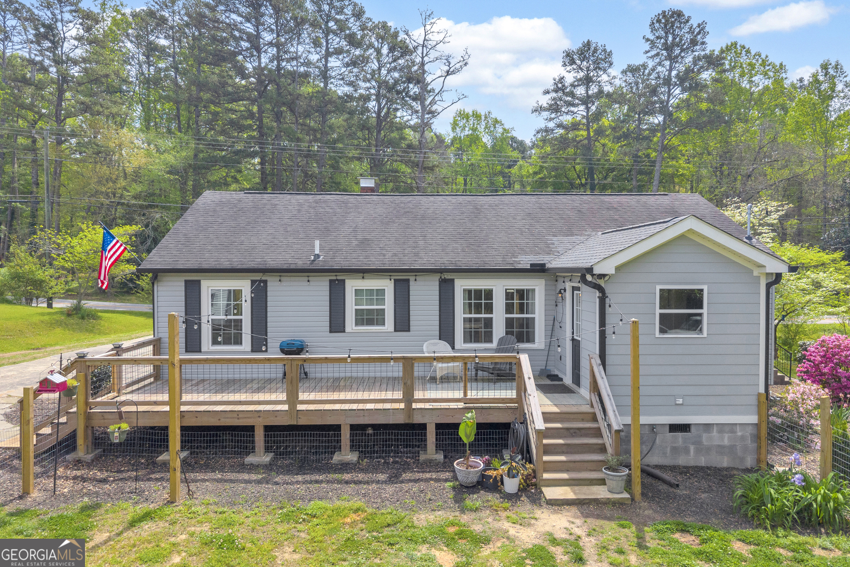 261 Oak Valley Road Toccoa, GA 30577 - Photo 35 of 52 a house view with a seating space