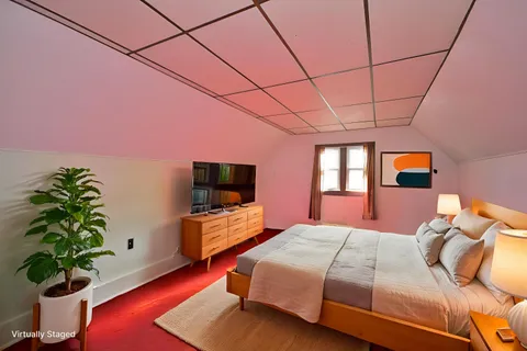 $259,900 | 5600 West Notre Dame Court, Milwaukee, WI 53208