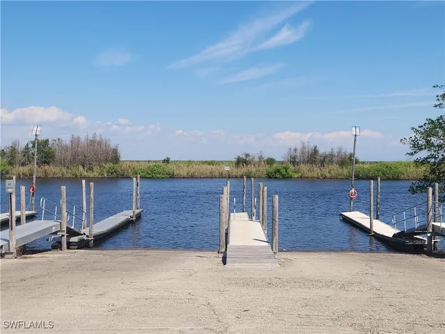 $89,900 | 1159 Daniels Road, Unit 74, Moore Haven, FL 33471