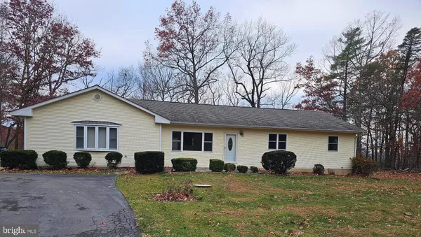 $2,600 | 310 Blue Mountain Road, Front Royal, VA 22630