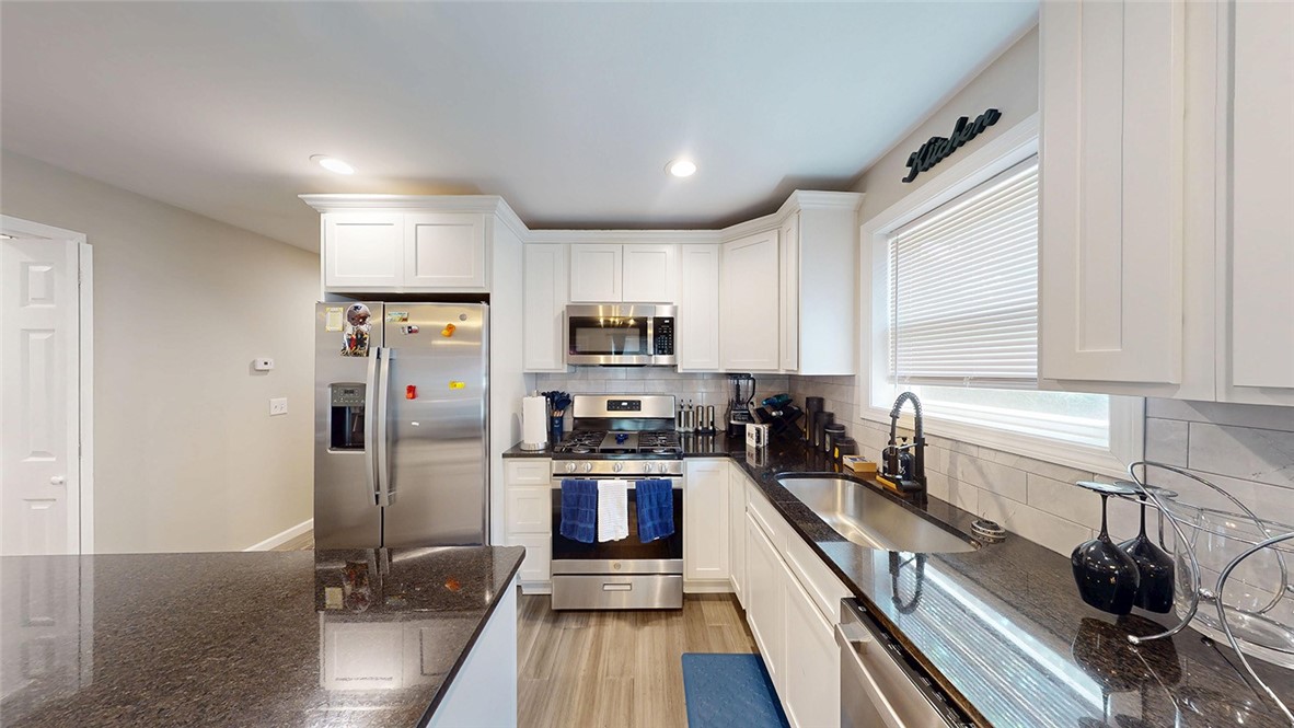 39 Derry Street Providence, RI 02908 - Photo 7 of 24