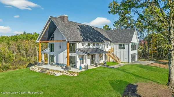 $2,290,000 | 6 Misty Ridge Road, Gardiner, NY 12525