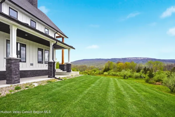 $2,290,000 | 6 Misty Ridge Road, Gardiner, NY 12525
