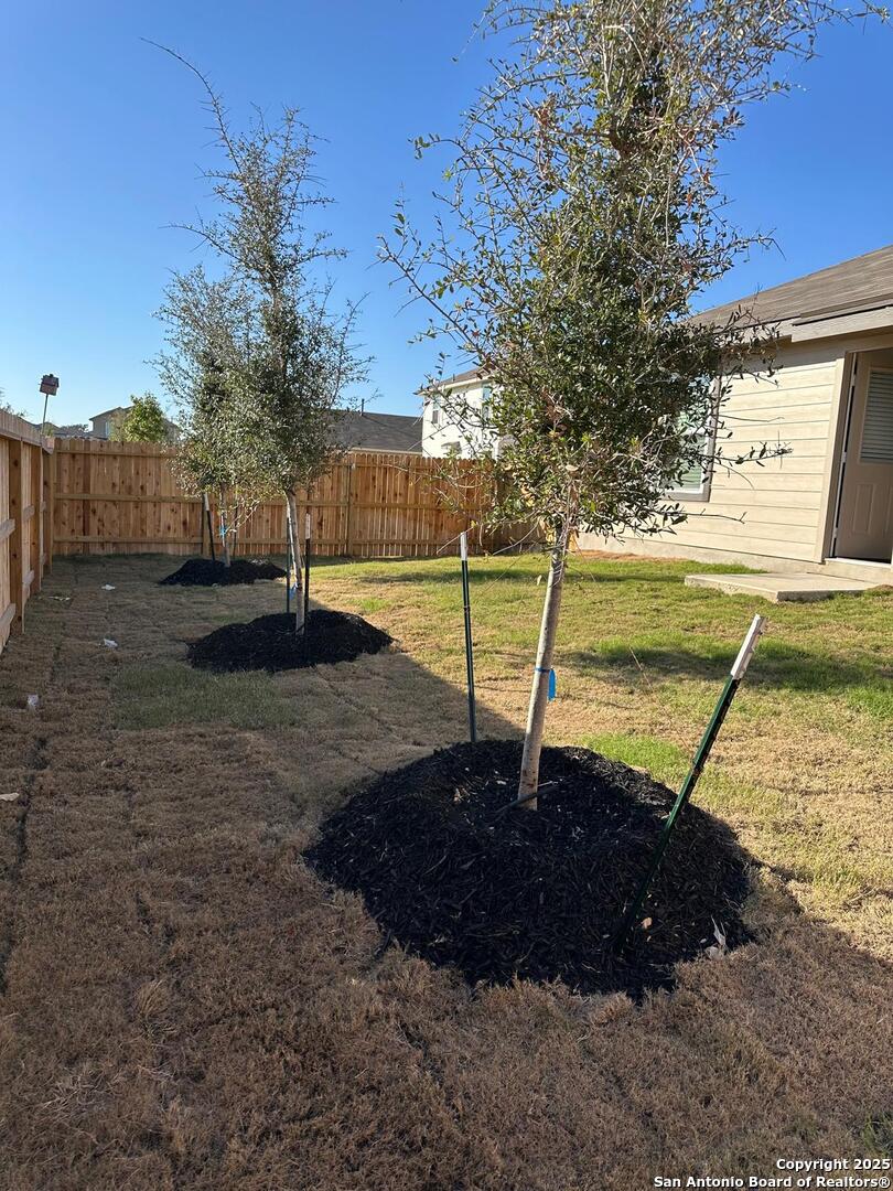 5032 Pitch Mark San Antonio, TX 78261 - Photo 18 of 21 a view of a water fountain