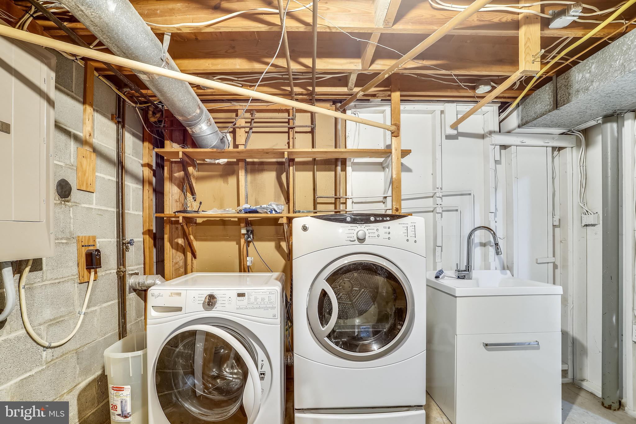 8401 Riverside Road Alexandria, VA 22308 - Photo 36 of 37 Large Laundry Room