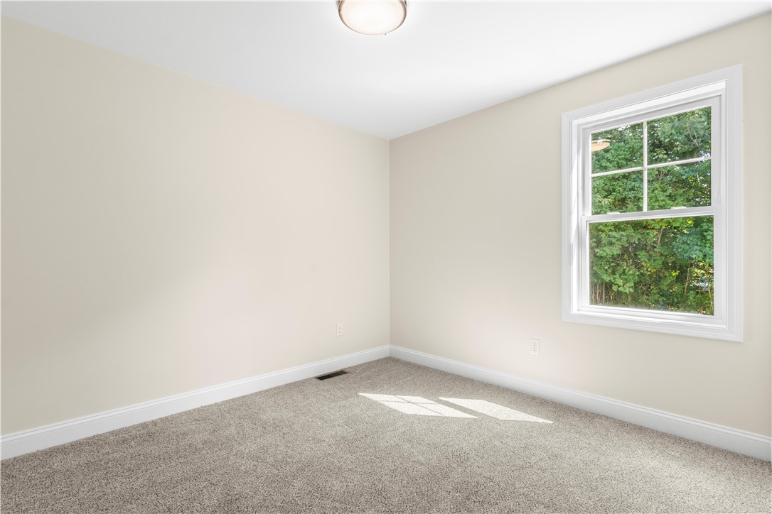 192 Terrace Avenue Pawtucket, RI 02860 - Photo 12 of 28 Gallery Image 12