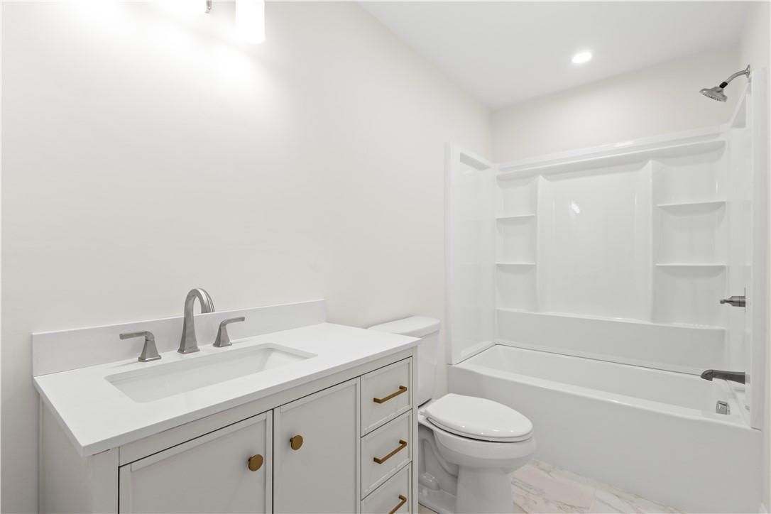 192 Terrace Avenue Pawtucket, RI 02860 - Photo 17 of 28 Gallery Image 17