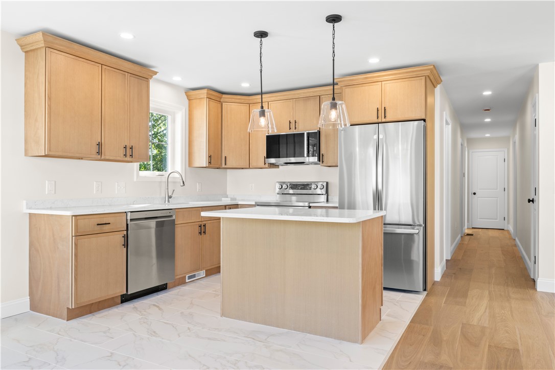 192 Terrace Avenue Pawtucket, RI 02860 - Photo 2 of 28 Gallery Image 2