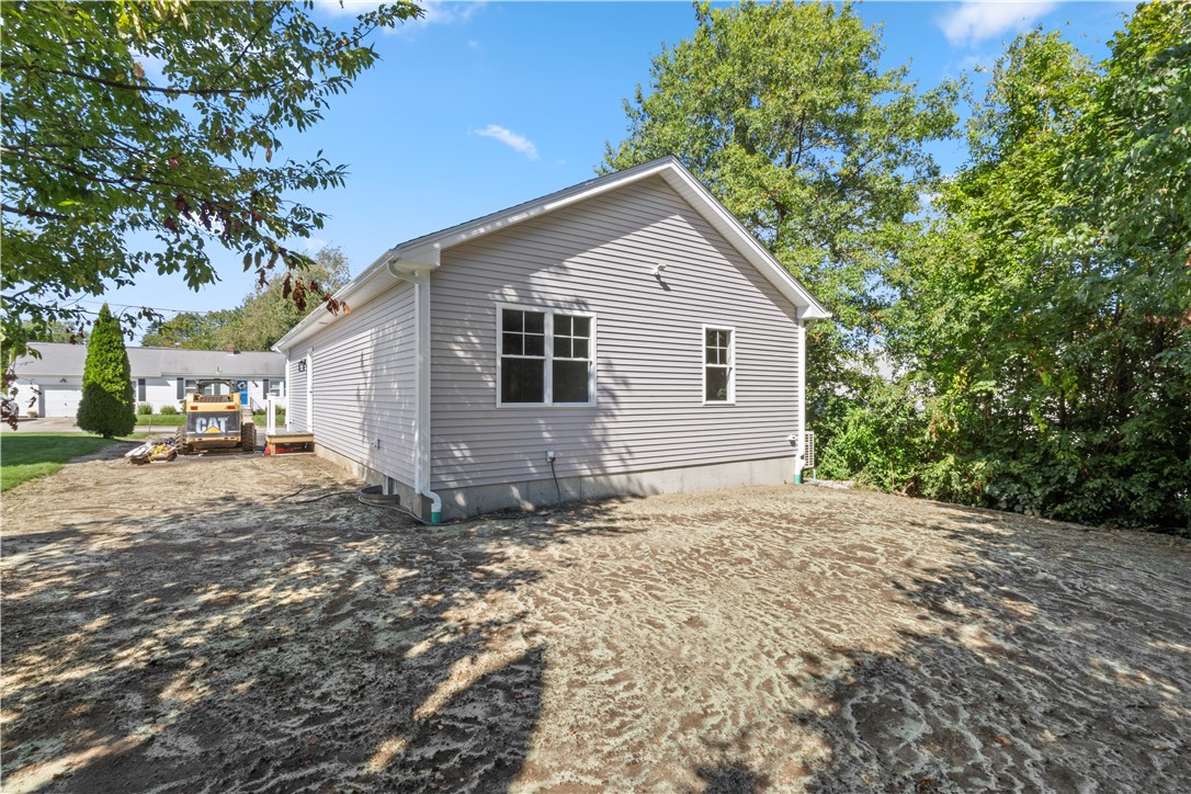 192 Terrace Avenue Pawtucket, RI 02860 - Photo 24 of 28 Gallery Image 24