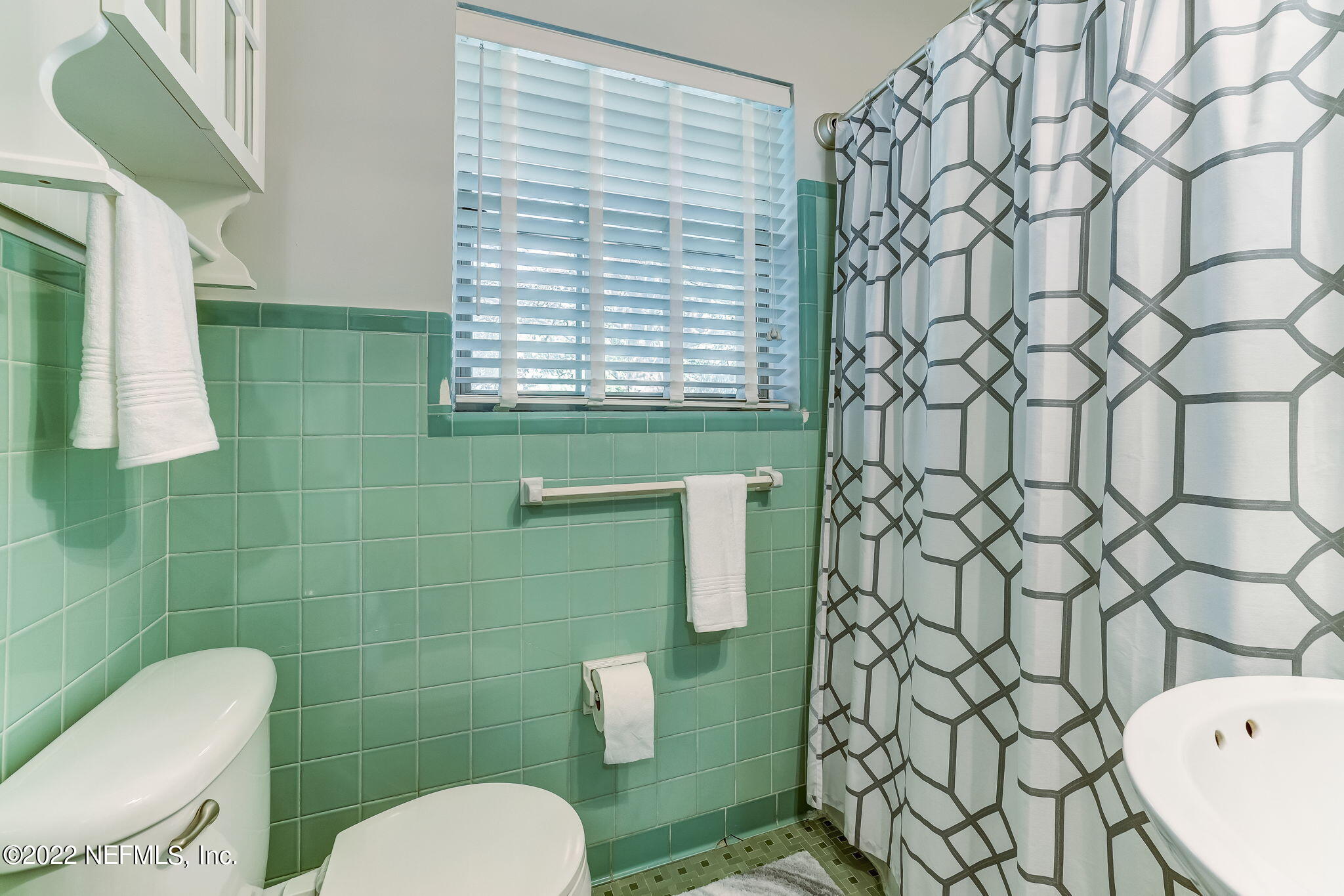 5743 Salerno Road Jacksonville, FL 32244 - Photo 41 of 51 Hall bath