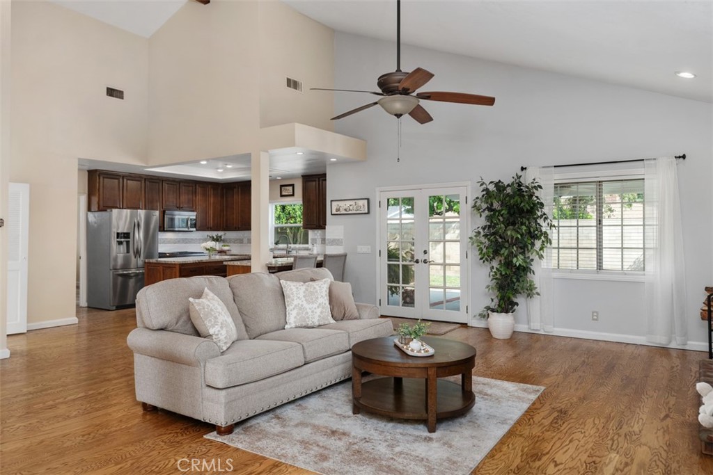 329 Locust Street Brea, CA 92821 - Photo 8 of 36 Gallery Image 8