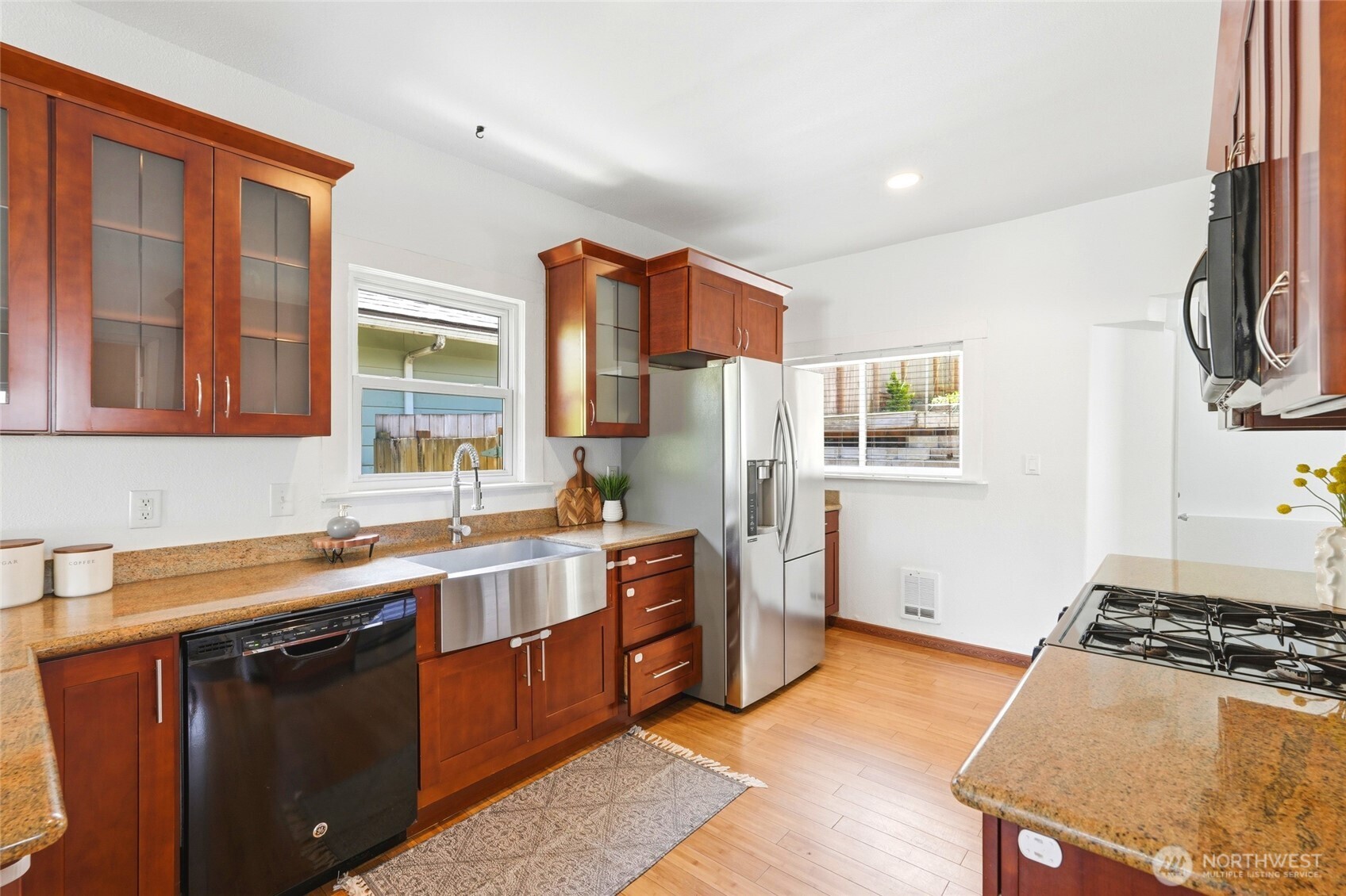 3310 Rucker Avenue Everett, WA 98201 - Photo 10 of 32