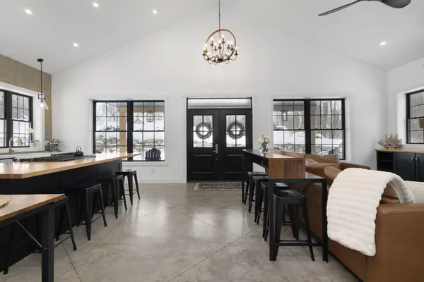 $849,900 | 23549 Forest Shores Drive, Cassopolis, MI 49031