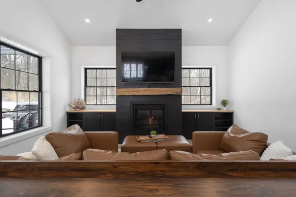 $849,900 | 23549 Forest Shores Drive, Cassopolis, MI 49031