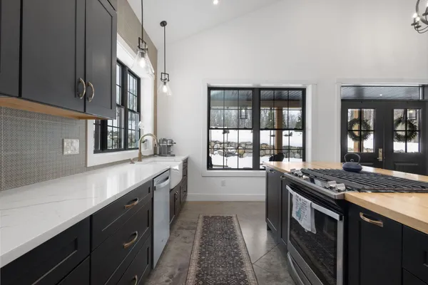 $849,900 | 23549 Forest Shores Drive, Cassopolis, MI 49031