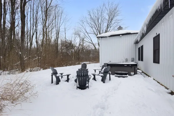 $849,900 | 23549 Forest Shores Drive, Cassopolis, MI 49031