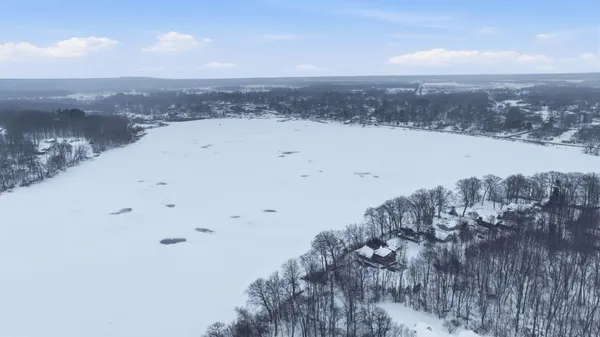 $849,900 | 23549 Forest Shores Drive, Cassopolis, MI 49031