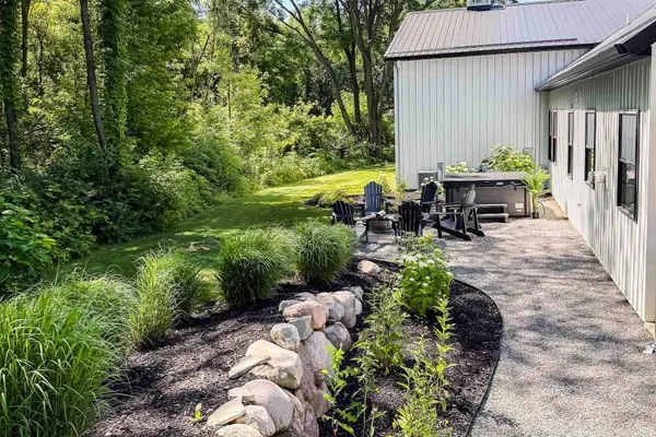$849,900 | 23549 Forest Shores Drive, Cassopolis, MI 49031
