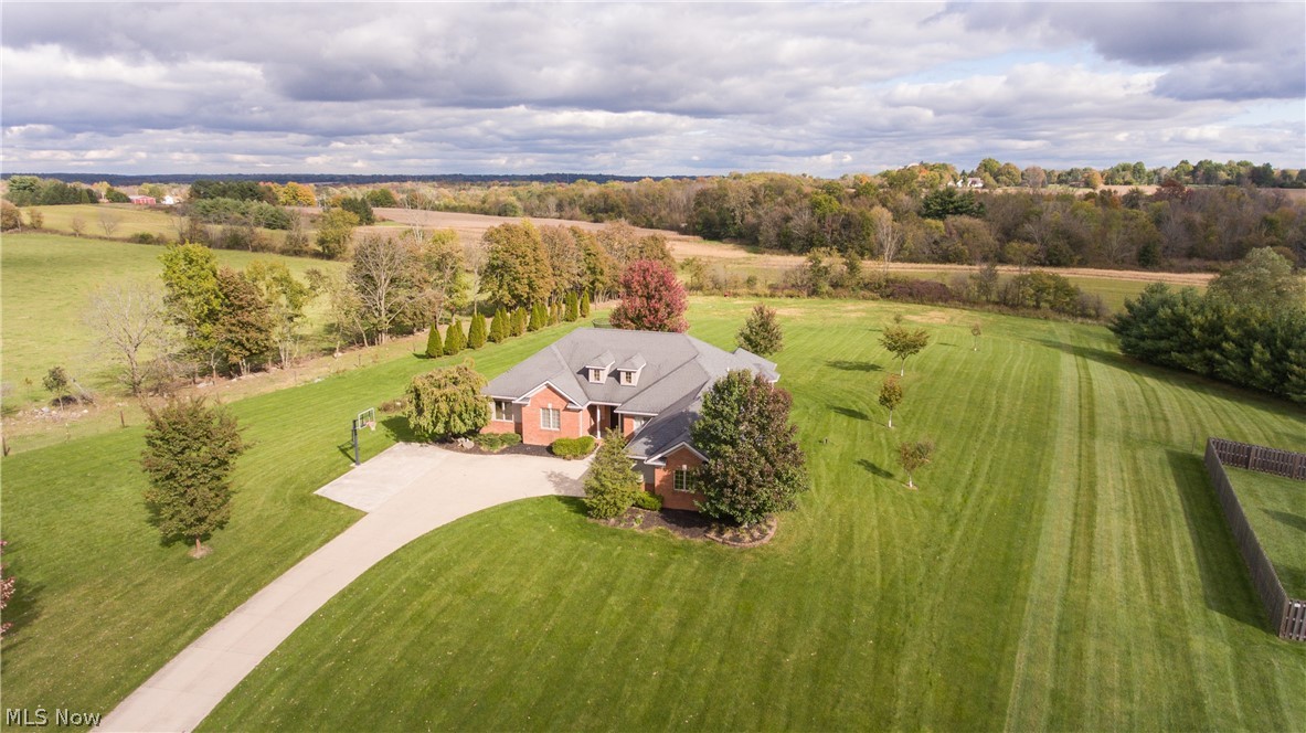 7301 Grindle Road Wadsworth, OH 44281 - Photo 4 of 28