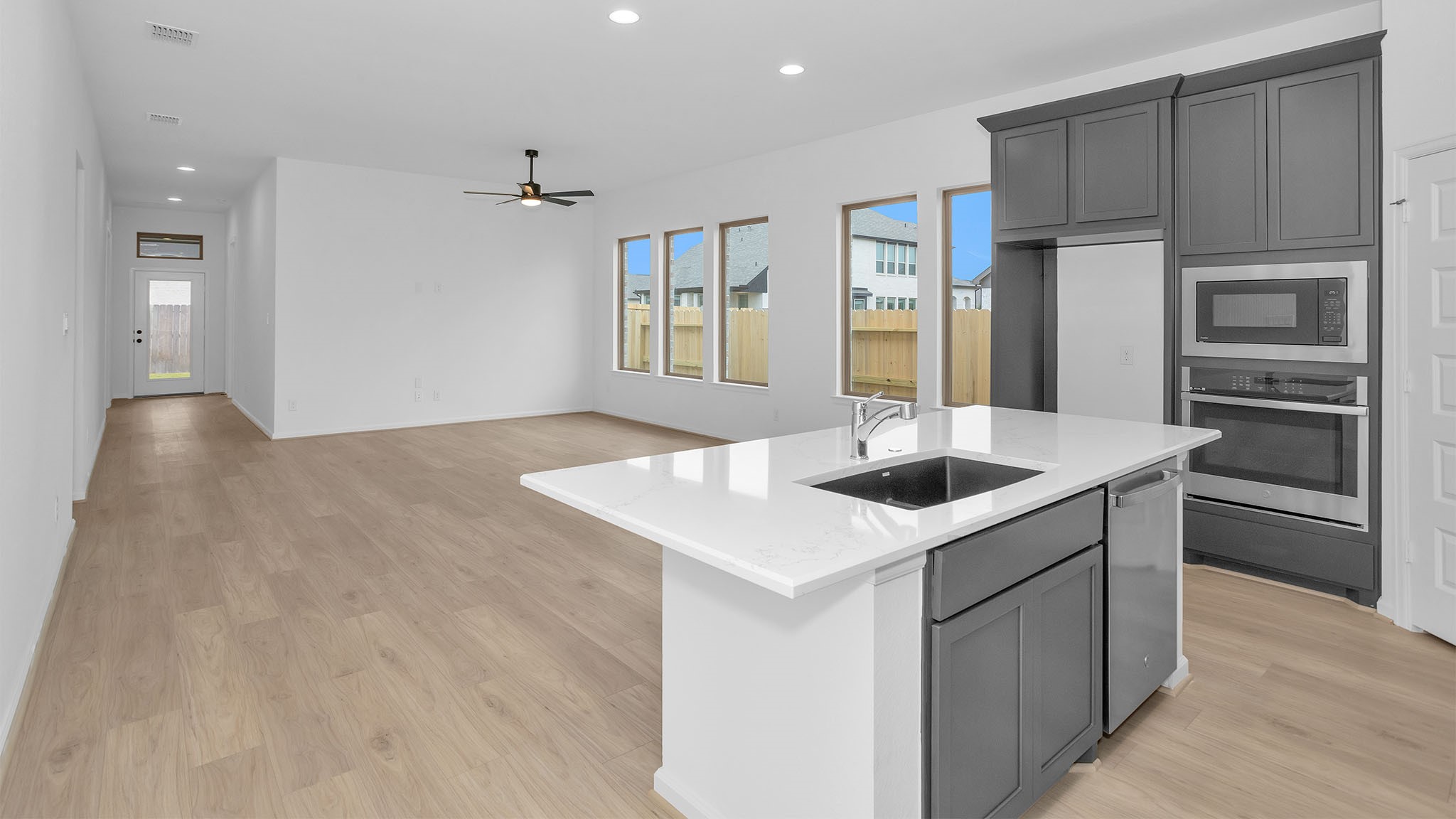 307 Eileen Drive Rosenberg, TX 77471 - Photo 4 of 15