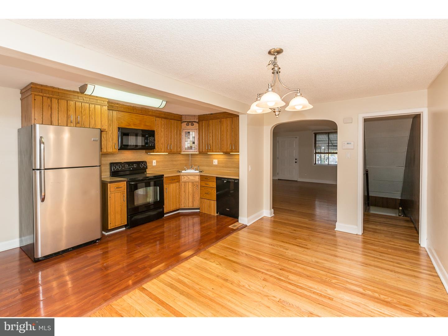 129 Alverstone Road Clifton Heights, PA 19018 - Photo 8 of 25 Kitchen