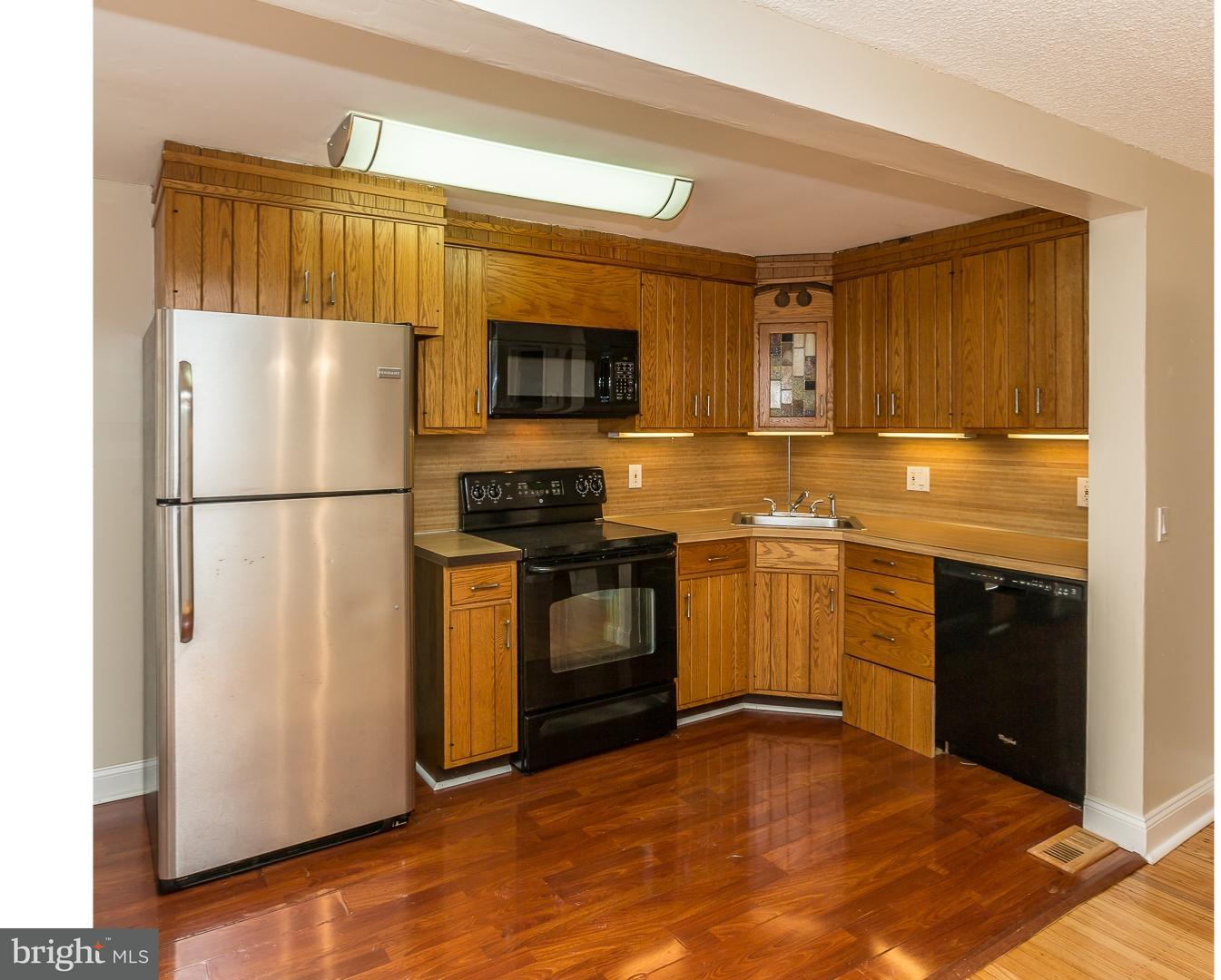 129 Alverstone Road Clifton Heights, PA 19018 - Photo 9 of 25 Kitchen