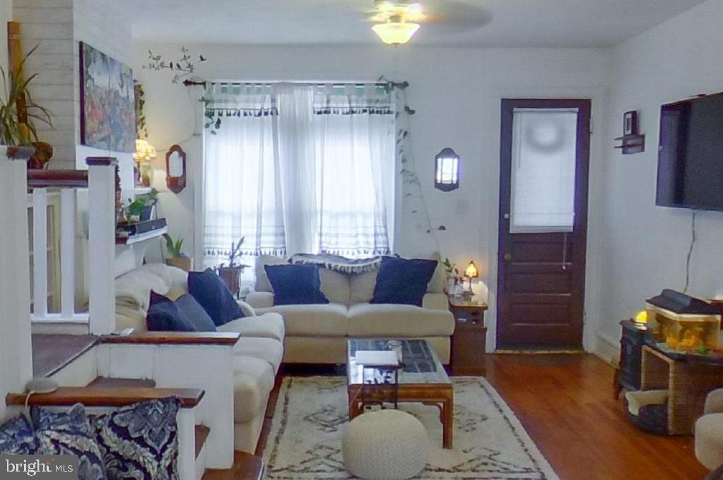 5142 Webster Street Philadelphia, PA 19143 - Photo 2 of 20 Living Room