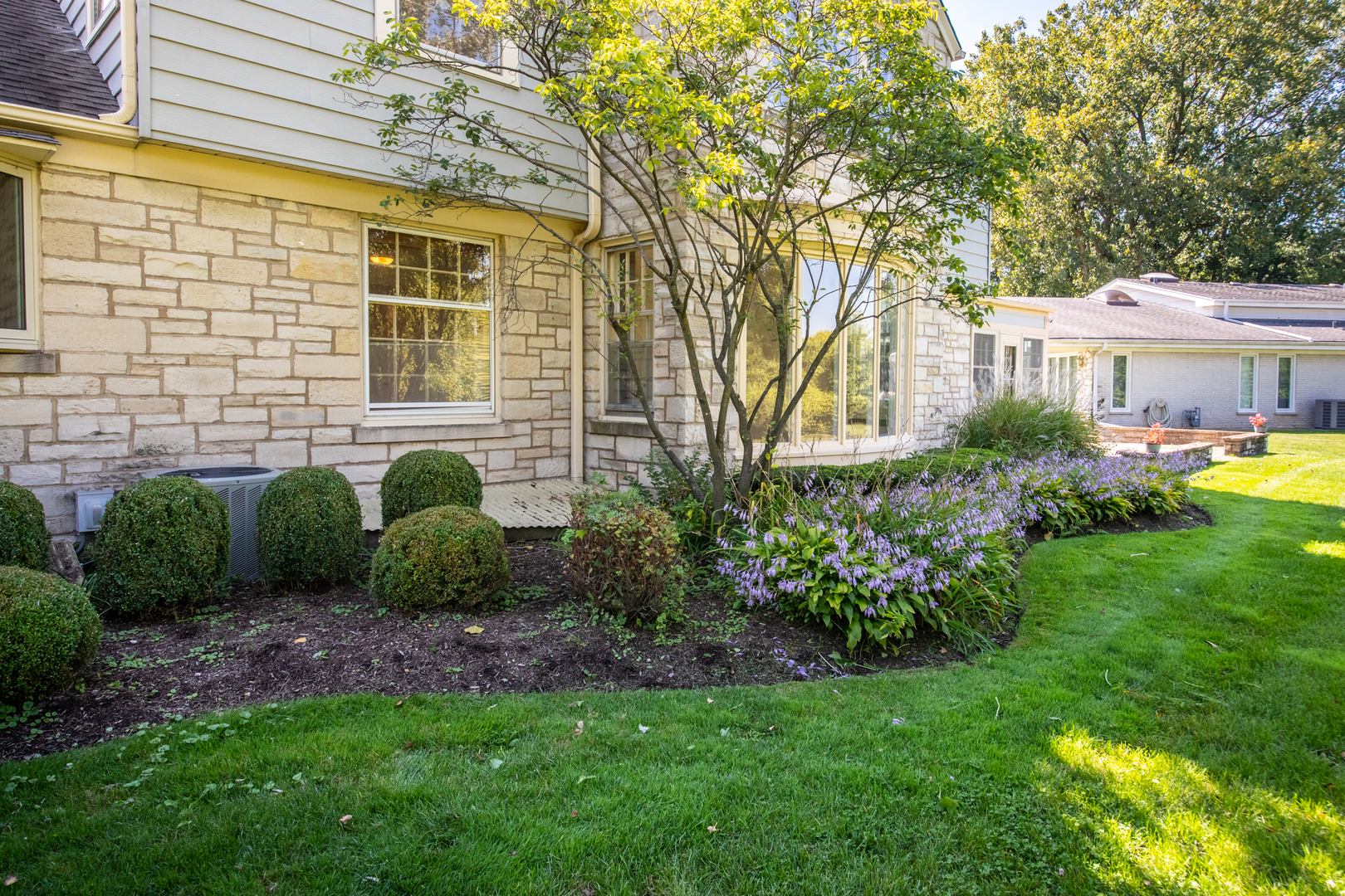 4410 Bobolink Terrace Skokie, IL 60076 - Photo 18 of 24