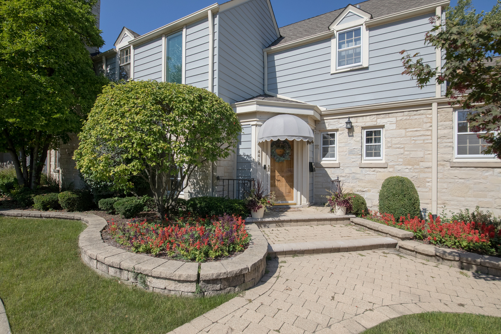 4410 Bobolink Terrace Skokie, IL 60076 - Photo 2 of 24