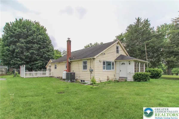 $2,500 | 492 Filetown Road, Nazareth, PA 18064