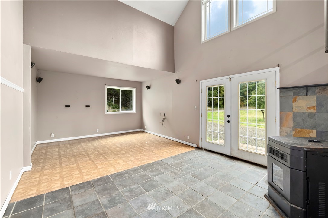 46 Bunker Road Hoquiam, WA 98550 - Photo 11 of 32 Gallery Image 11
